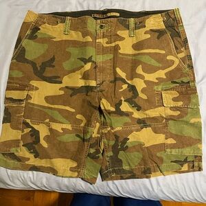 Ralph Lauren Camouflage shorts. (2 pairs)